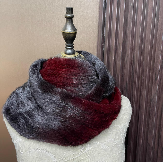 Ombre Color Genuine Mink Fur S - đánh giá và giá Infinity Scarf Knit