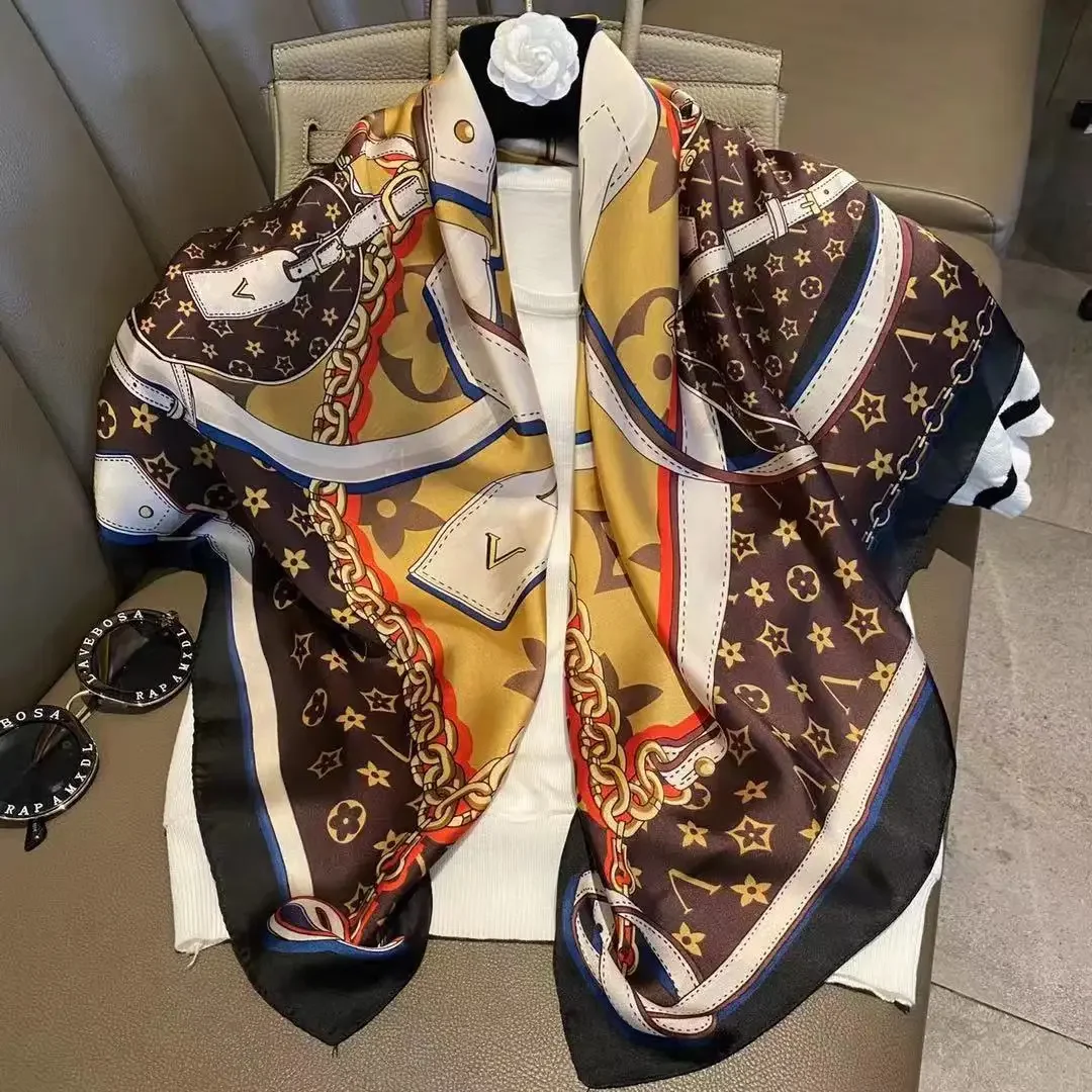 Light luxury 90 Silk scarf imi - đánh giá và giá Silk Tie Striped